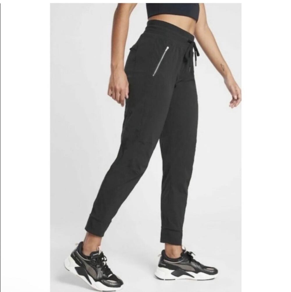 Athleta Pants Womens 6 Black Trekkie North High Rise Jogger Sporty Nylon Travel
